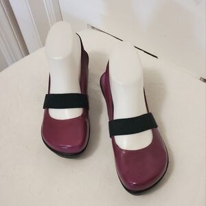 NWOB Antelope Sling Back Leather Shoes Size 38= US 7 Purple
